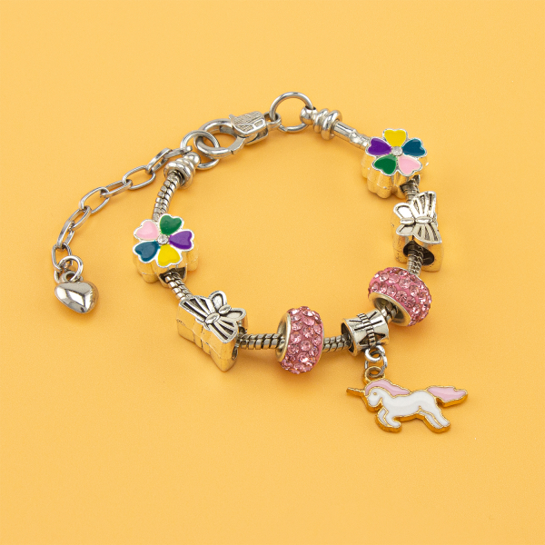 Sehr schönes Armband mit Einhorn Motiv